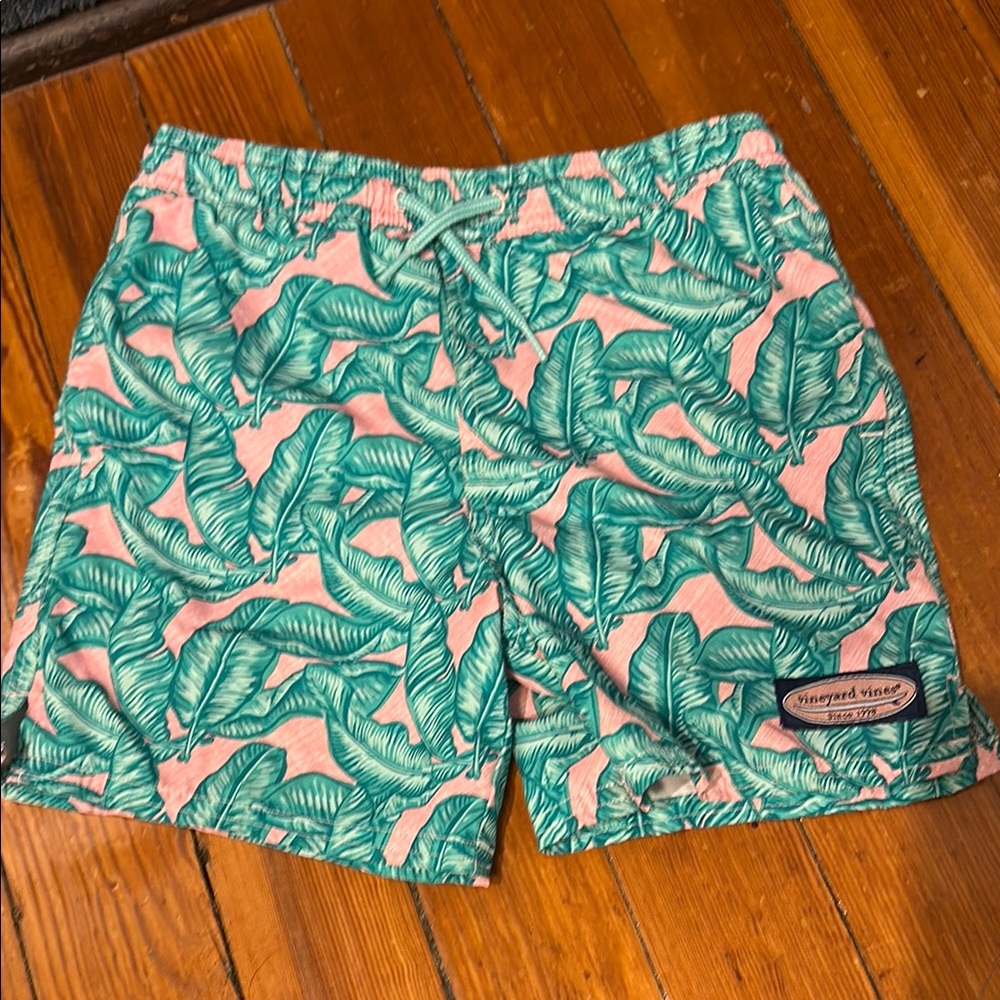 Vineyard Vines Tropical Leaf Swim Trunks